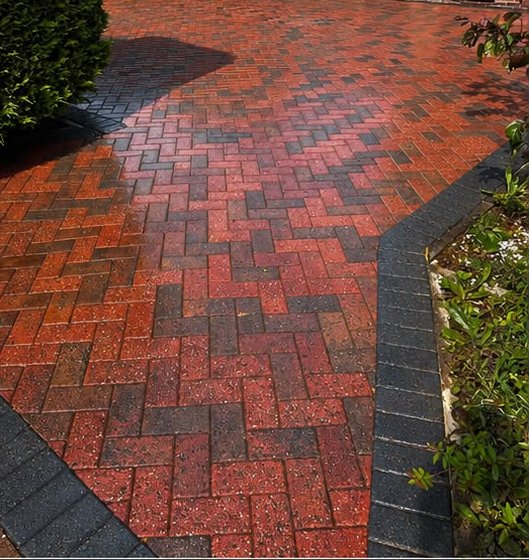 After, Red block paving deep clean, re-sanded and gloss sealed, Driveway Cleaning, Dorset – Dorset Exterior Cleaning